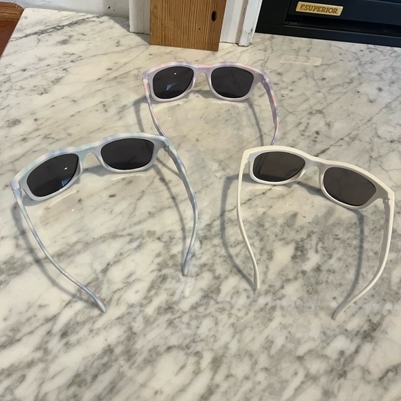 Kid's WeeFarers Sunglasses Polarized - 3 pair, in great condition - Picture 3 of 4